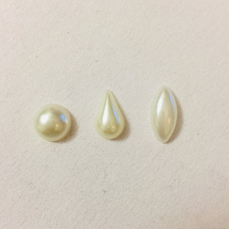 Pearl finish Round Acrylic stones